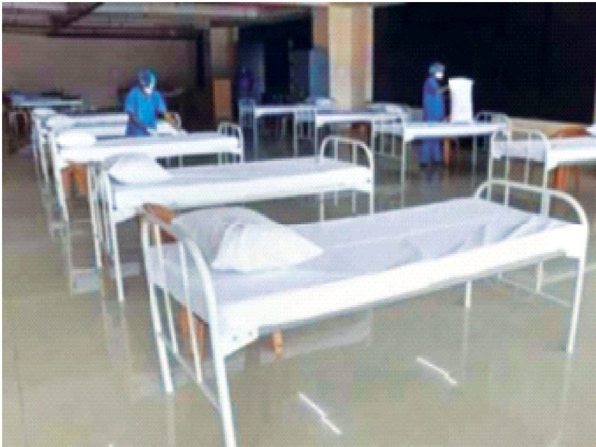 Half of the beds for Corona patients in municipal, private hospitals are empty | पालिका, खासगी रुग्णालयात काेराेना रुग्णांसाठीच्या निम्म्या खाटा रिकाम्या