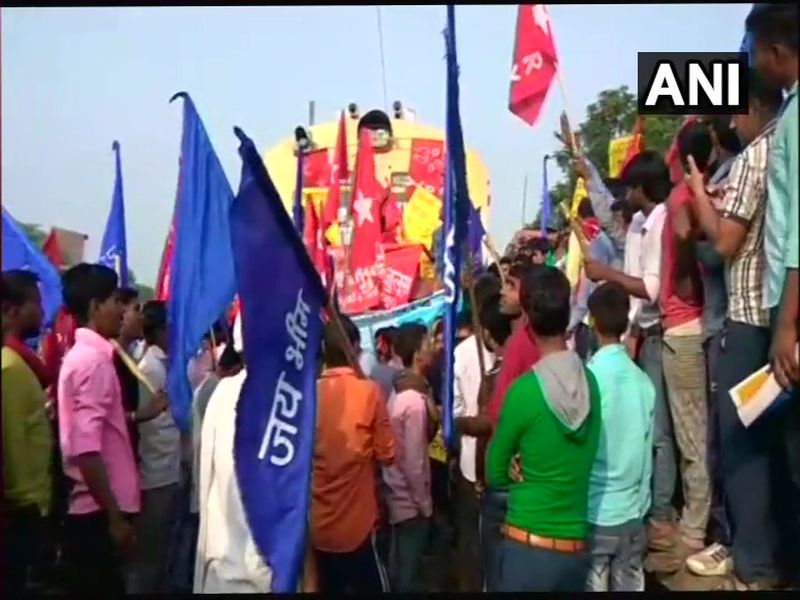 SC/ST Protection Act Protest Live: Bharat bandh called by Dalit Orgnizations security | SC/ST Protection Act Protest: देशभरात 'भारत बंद'ला हिंसक वळण