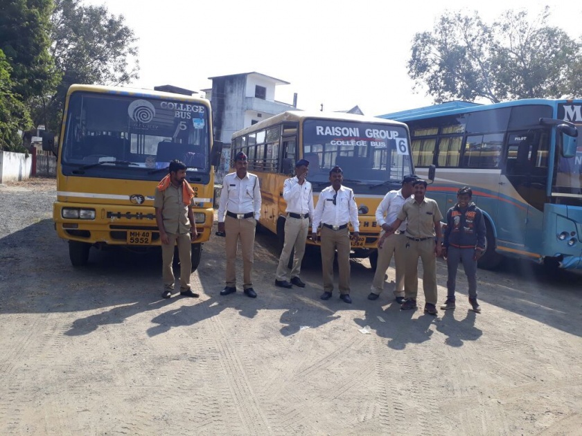 Nagpur rural police has taken action against 112 school buses and vehicles | नागपूर ग्रामीण पोलिसांची ११२ स्कूल बस व वाहनांवर कारवाई