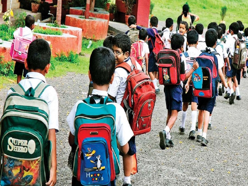 The school schedule will be decided after the code of conduct, School Education Minister Deepak Kesarkar gave the information | शाळांच्या वेळापत्रकावर आचारसंहितेनंतर निर्णय घेणार, शालेय शिक्षणमंत्री दीपक केसरकरांनी दिली माहिती