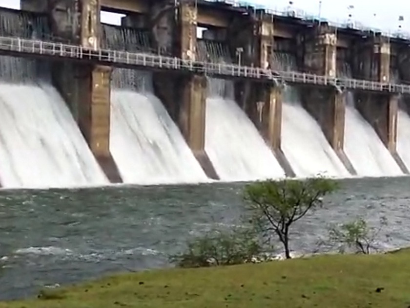 Heavy rains hit! Six gates of Manjara Dam opened, causing severe damage to agriculture | अतिवृष्टीचा तडाखा ! मांजरा धरणाचे सहा दरवाजे उघडले, शेतीचे अतोनात नुकसान