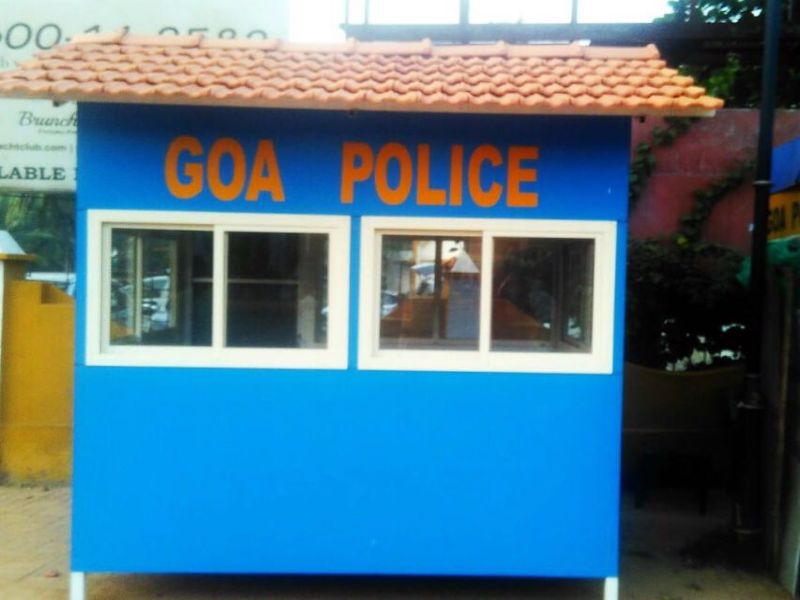Goa: Police booth for tourist safety | गोवा : पर्यटकांच्या सुरक्षेसाठी कळंगुट किना-यावर पोलीस बुथ