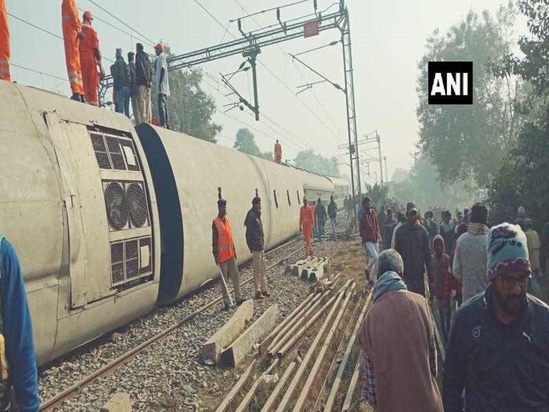 Seemanchal Express accident : 7 dead as Delhi-bound train derails in Bihar's Vaishali | Seemanchal Express : सीमांचल एक्स्प्रेसचे 11 डबे घसरले, 7 जणांचा मृत्यू