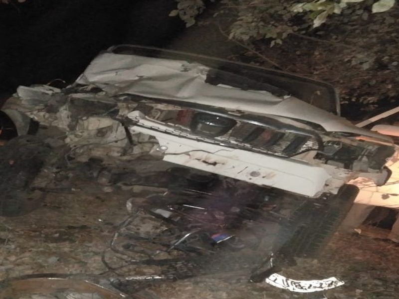 three died in accident near selu manwath road parbhani | यात्रेवरून परतणाऱ्या भाविकांचा भीषण अपघात, तीन जणांचा मृत्यू