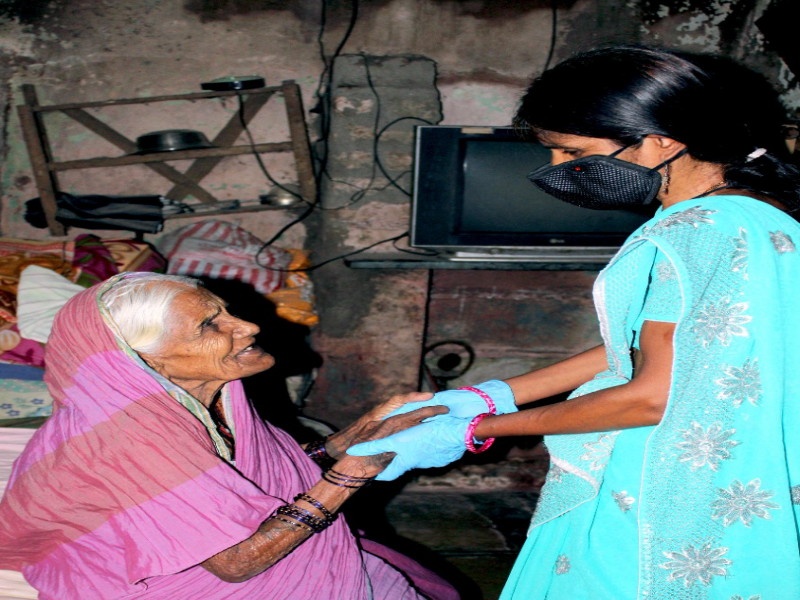 Pune : Poor seniors with ailments also get support for medical services! Benefit 4500 people so far | पुणे : व्याधीग्रस्त गरीब ज्येष्ठांनाही मिळतोय वैद्यकीय सेवेचा आधार! आतापर्यंत ४५०० जणांना लाभ