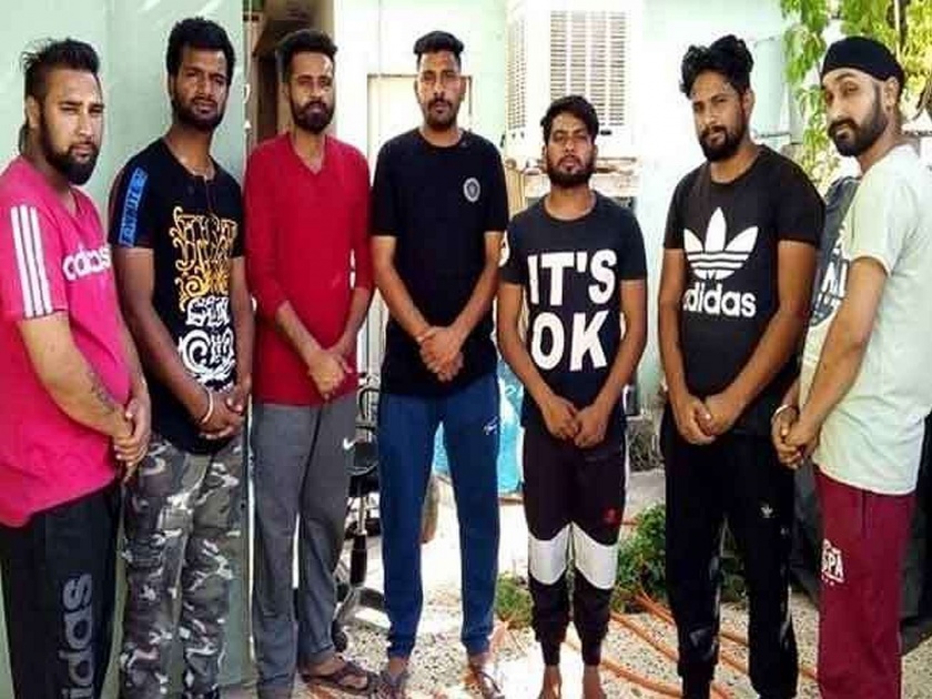 chandigarh seven punjabi youth stranded in iraq and harsimrat seeks help from foreign ministry | इराकमध्ये सात तरुण अडकले, कुटुंबीयांचे मदतीसाठी सरकारकडे आवाहन