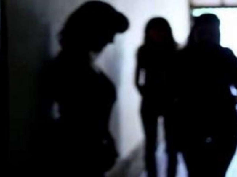 Action on prostitution business at Bhigavan | भिगवण येथे हॉटेलवर सुरु असलेला वेश्याव्यवसाय उघड