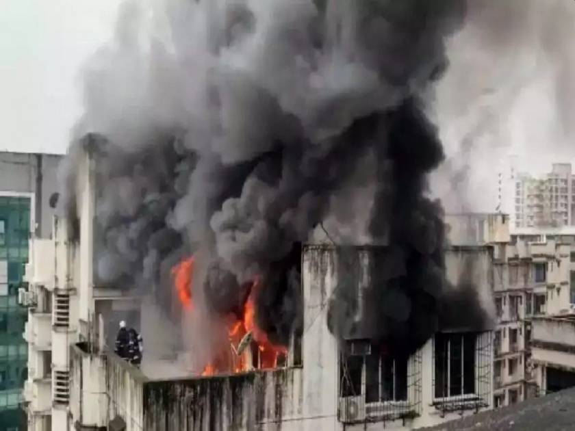 Mumbai fire brigade refrained from giving information about the fire audited building | फायर ऑडिट झालेल्या इमारतीची माहिती देण्यास अग्निशमन दलाची टाळाटाळ 