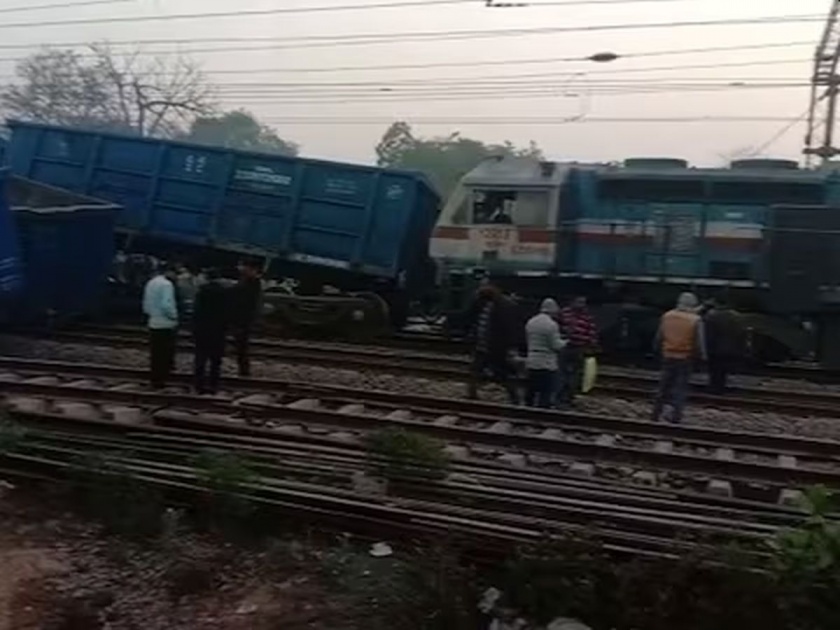Railway Kavach Technique fail? Two freight trains collide head-on; Motorman serious | Railway Accident: रेल्वे कवच फेल? दोन मालगाड्या समोरसमोर आदळल्या; मोटरमन गंभीर