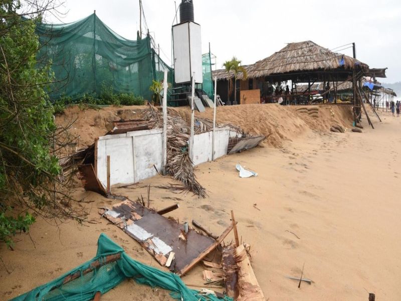 Goa's coastal shacks, under the scanner for theft of electricity | गोव्याच्या किनारपट्टीतील शॅक्स वीज चोरीसाठी स्कॅनरखाली