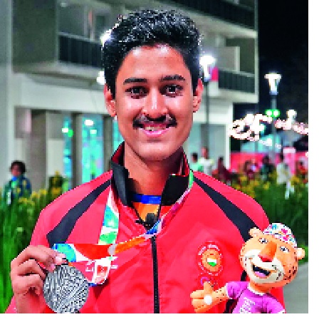 Gold medal in Shahu Manea of International Shooting Championship, Kolhapur | कोल्हापूरच्या शाहू मानेला आंतरराष्ट्रीय नेमबाजी स्पर्धेत सुवर्णपदक