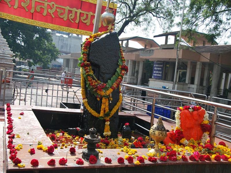 Maharashtra govt to take control of Shani Shingnapur temple | श्री शनैश्वर देवस्थान सरकारच्या ताब्यात, विधानसभेत विधेयक मंजूर 
