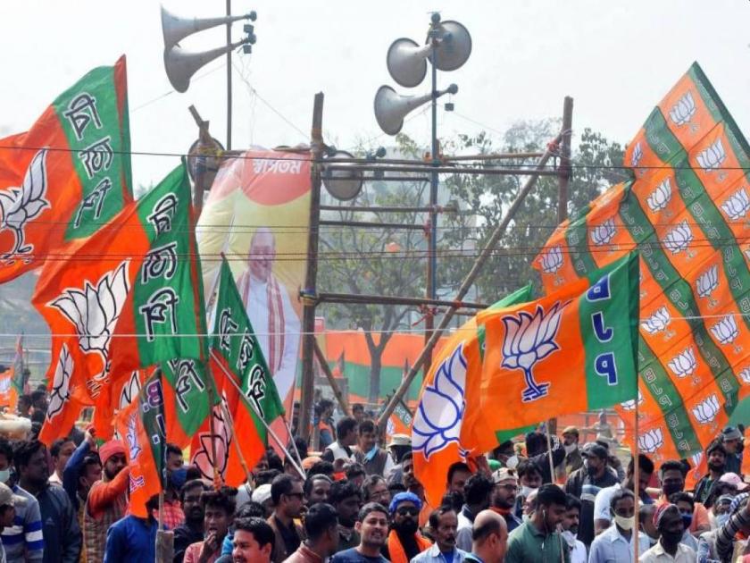 BJP workers apologize over loudspeaker; In West Bengal, started roaming the village | लाऊडस्पीकरवर भाजप कार्यकर्त्यांचा माफीनामा; प.बंगालमध्ये कार्यकर्ते गावात फिरू लागले 