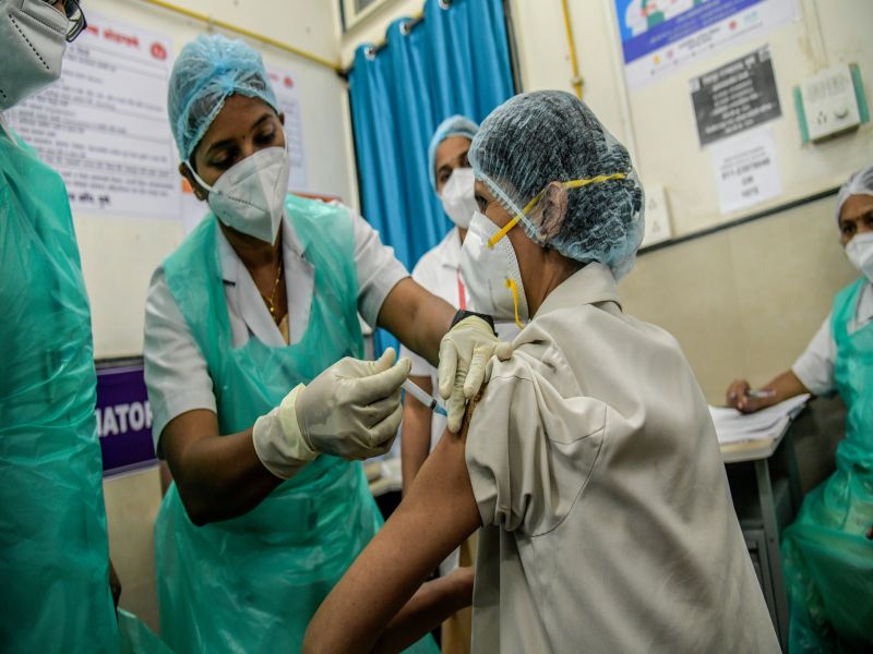 CoronaVirus News: Vaccine to be given to 50 crore people in 60 days; The corporate sector reached out for vaccinations | CoronaVirus News: 60 दिवसांत 50 कोटी जणांना देऊ लस; कॉर्पोरेट क्षेत्राने लसीकरणासाठी पुढे केला हात