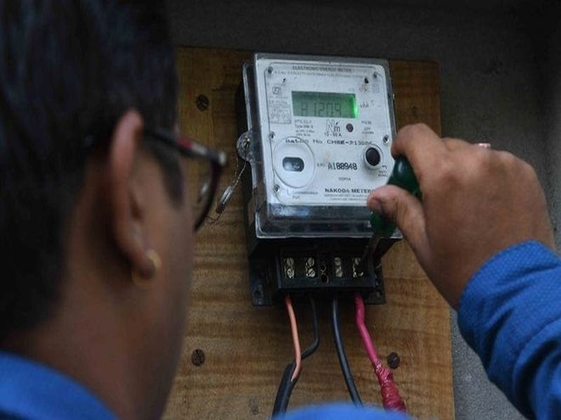Over 8 lakh power connections in Corona Sawata throughout the year; MSEDCL information | कोरोनाच्या सावटामध्ये वर्षभरात ८ लाखांवर वीज जोडण्या; महावितरणाची माहिती