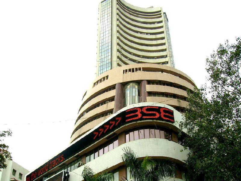 Change the look of the stock market - Chandrasekhar Tilak | शेअर बाजाराकडे बघण्याची दृष्टी बदला - चंद्रशेखर टिळक