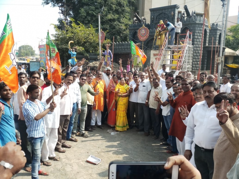 Excitement of BJP workers in Shegaon | शेगावात भाजपा कार्यकर्त्यांचा जल्लोष