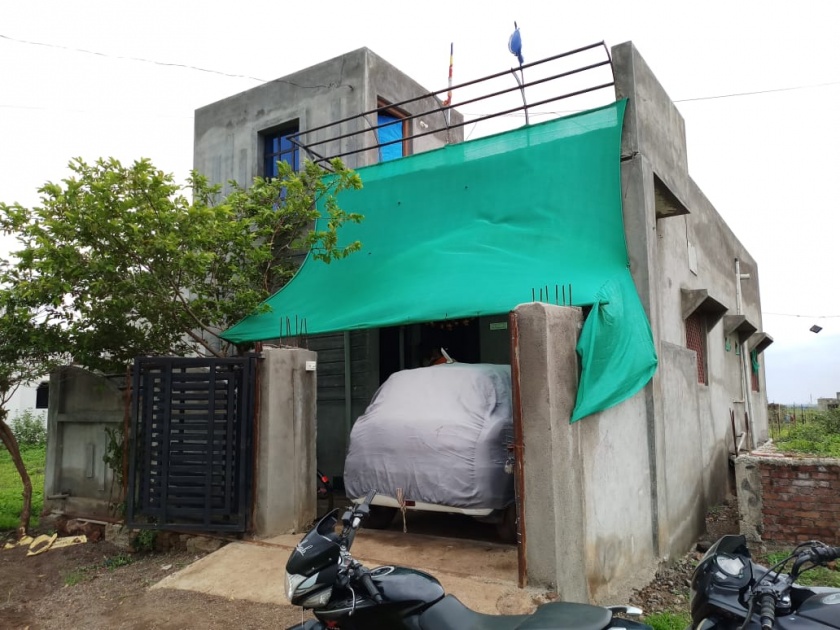Thept in ex-soldier's home in Shegaon | शेगावात माजी सैनिकाच्या घरी चोरी; रोख रकमेसह सोन्या चांदीच्या  दागिने लंपास 