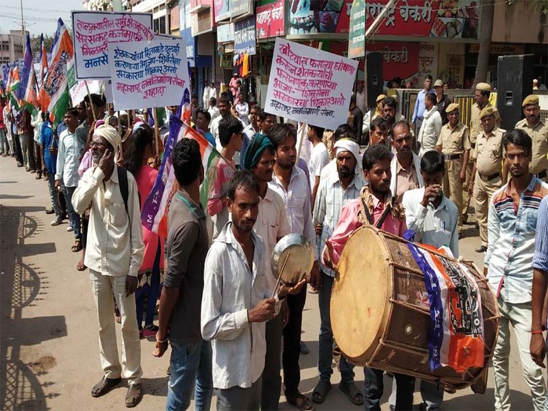For the demands of the farmers: Front of Shahadya | शेतक:यांच्या मागण्यांसाठी शहाद्यात मोर्चा