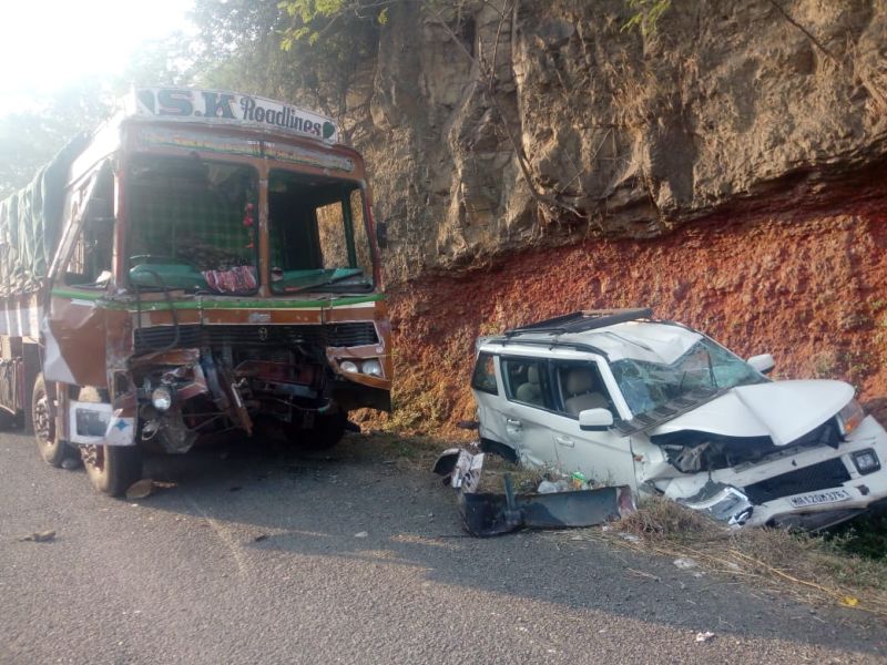 Horrific accident on Satara-Pune highway; 8 vehicles collided near Katraj, 3 injured | सातारा पुणे महामार्गावर भीषण अपघात; कात्रजजवळ ८ वाहने एकमेकांना धडकली, ३ जण जखमी