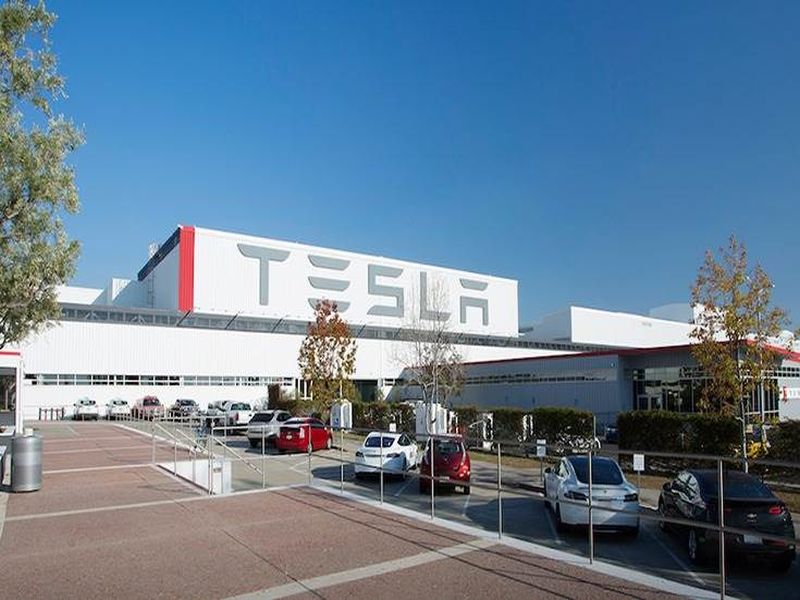 Bangalore to become e-vehicle manufacturing hub; Sealed by Tesla | बंगळुरू बनतेय ई-वाहन निर्मितीचे हब; ‘टेस्ला’चे शिक्कामाेर्तब