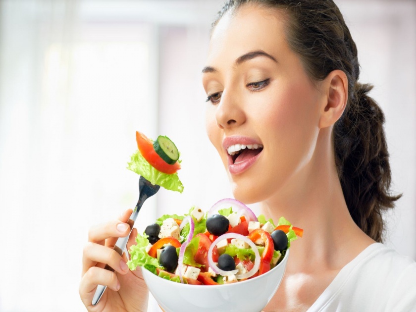 Harmful effects of eating stale and frowzy food in summers | उन्हाळ्यात शिळे पदार्थ खाऊ नका, 'या' गंभीर समस्या ओढवून घेऊ नका! 