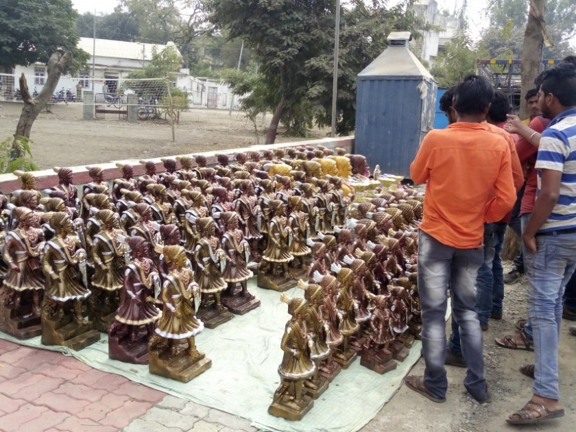 Respect for Shivaji Maharaj's deeds | शिवरायांच्या कर्तबगारीचा तरूणाई करतेय आदर  
