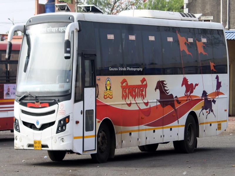 AC was closed of pune to sangli going Shivshahi bus | एसी बंदने शिवशाहीत जीव टांगणीला : प्रवाशांना मनस्ताप 