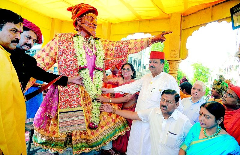 In the alarm of Jai Bhavani ,Jai Shivaji , Chhatrapati coronation celebrated at Nagpur | नागपुरात जय भवानी, जय शिवाजीच्या गजरात छत्रपतींचा राज्याभिषेक