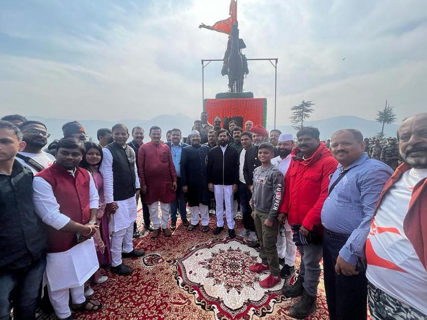 Equestrian statue of Shiva Chhatrapati unveiled by Chief Minister at Kupwara on LOC | LOC जवळील कुपवाडा येथे मुख्यमंत्र्यांच्या हस्ते  शिवछत्रपतींच्या अश्वारूढ पुतळ्याचे अनावरण