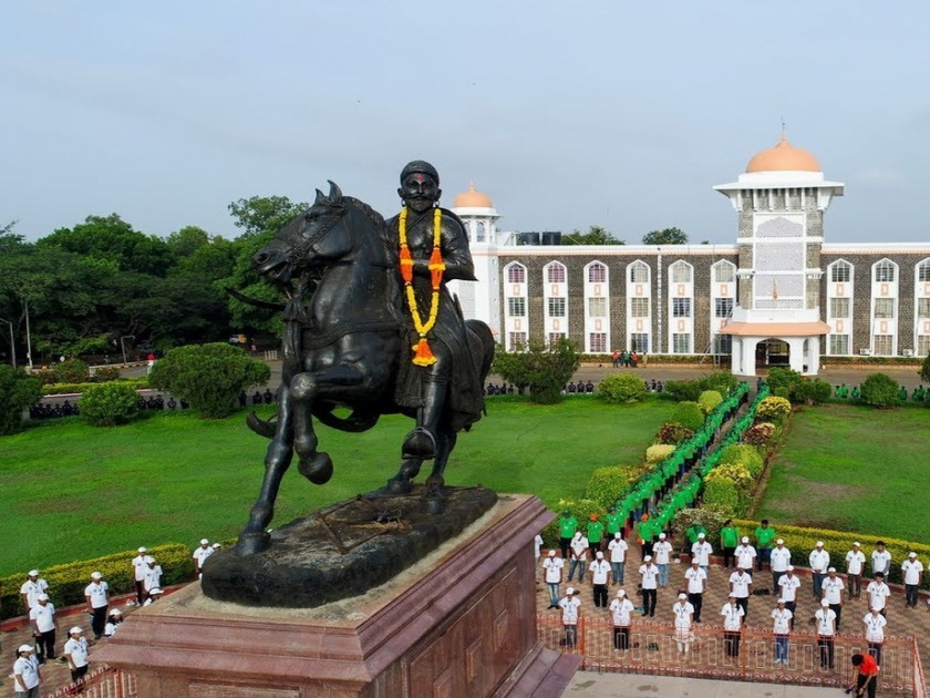 Name the University of Kolhapur change, Uddhav Thackeray's request to the Governor | कोल्हापूरच्या विद्यापीठाचा नामविस्तार करा, उद्धव ठाकरेंची राज्यपालांकडे विनंती