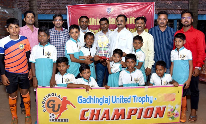 TCG United Baby League Football Tournament: Double title for Shivraj School | टीसीजी युनायटेड बेबी लिग फुटबॉल स्पर्धा : शिवराज स्कूलला दुहेरी विजेतेपद