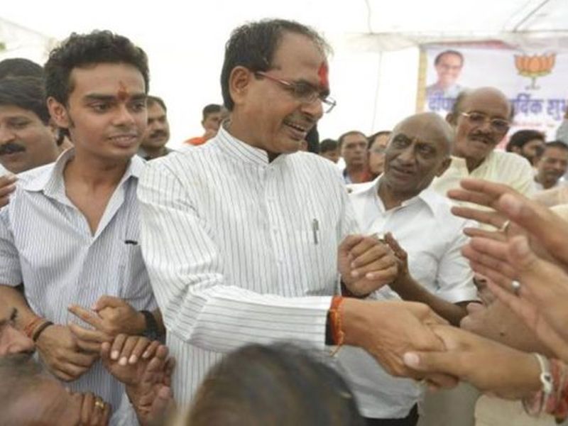 Madhya Pradesh Assembly Election 2018 : BJP uses magic to attract voters in Madhya Pradesh | Madhya Pradesh Assembly Election 2018 : मध्य प्रदेशमध्ये मतदारांना आकर्षित करण्यासाठी भाजपा करणार जादूचे प्रयोग 