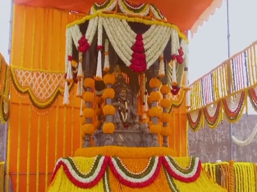 Raigad fort decorated for Shiva Rajabhishek ceremony administration ready to welcome devotees | शिवराज्याभिषेक सोहळ्यासाठी सजला किल्ले रायगड, शिवभक्तांच्या स्वागतासाठी प्रशासन सज्ज