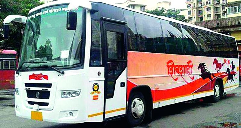 Aurangabad has 39 Shivshahi buses, but only two runs for Mumbai | औरंगाबाद आगारात ३९ शिवशाही, मात्र मुंबईसाठी धावतात केवळ दोनच 
