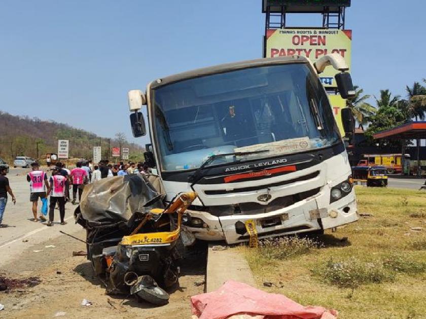 Shivshahi bus collided with a rickshaw, three people from Thane were killed on the spot | शिवशाही बसची रिक्षाला धडक, ठाणे येथील तिघेजण जागीच ठार