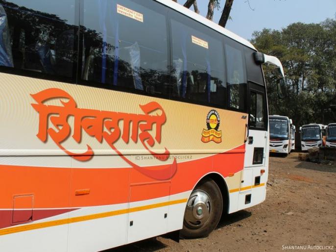 The tire of Shivshahi bus broke out near Nagthane | नागठाणेजवळ शिवशाही बसचा टायर फुटला