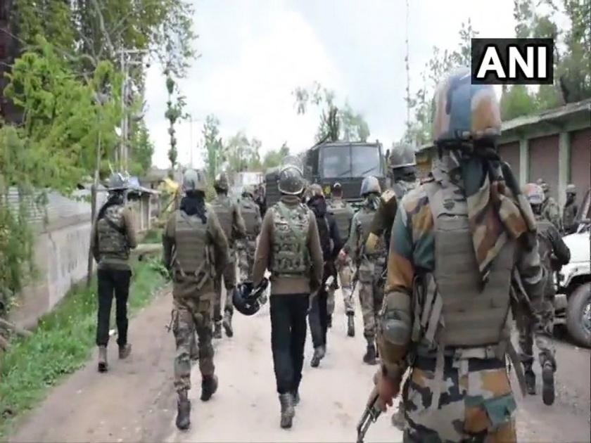 encounter between terrorists and security forces in jk shopian district two terrorist reported to be dead | Jammu And Kashmir : शोपियान चकमकीत दोन दहशतवाद्यांचा खात्मा, एक जवान जखमी