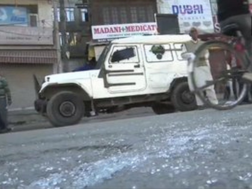 grenade attack in jammu and kashmirs Srinagar search operation underway | श्रीनगरच्या हाय सिक्युरिटी झोनमध्ये ग्रेनेड हल्ला; सर्च ऑपरेशन सुरू
