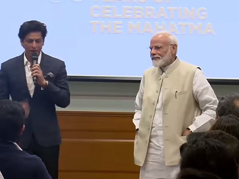 Video: Thanks to Narendra Modi in what went inside film fraternity’s meeting with PM Modi | Video : शाहरुखने मानले मोदींचे आभार, बॉलिवूड बादशहाला पंतप्रधान म्हणाले...