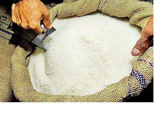  Sugar industry crisis: Under three thousand sugar prices, it is difficult to give FRP; Government intervention demand | साखरेचे दर तीन हजारांच्या आत साखर उद्योग संकटात : ‘एफआरपी’ देणेही अवघड; सरकारच्या हस्तक्षेपाची मागणी