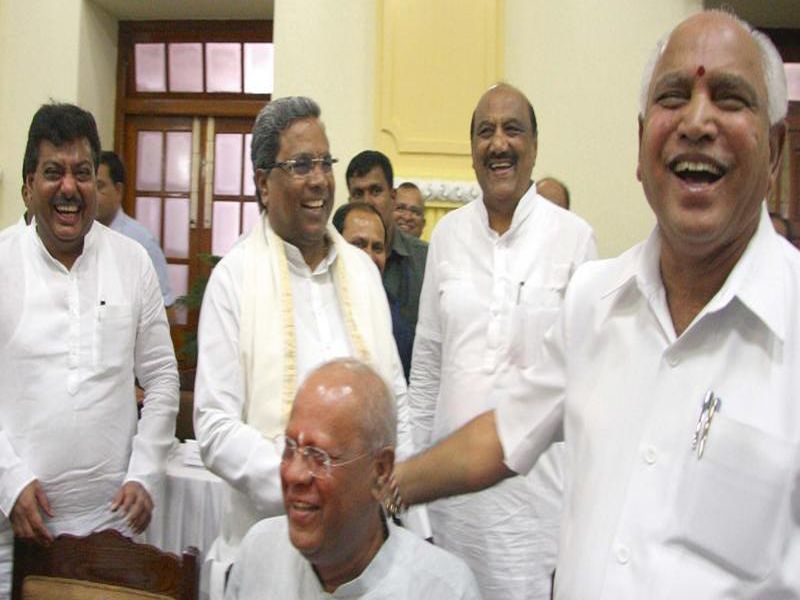 Karnataka Assembly Election 2018: when friends turn foe | Karnataka Assembly Election 2018: मित्राचा शत्रू आणि शत्रूचा मित्र होतो तेव्हा....