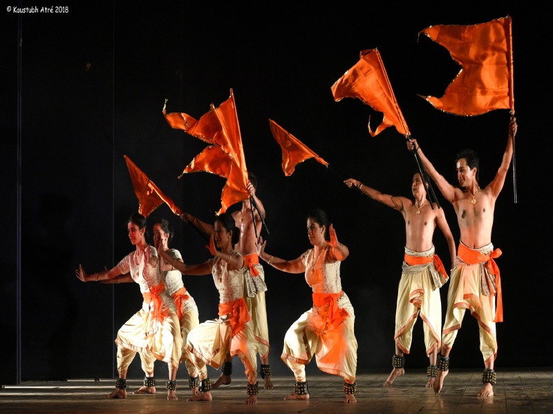 'Sindhu Nritya Mahotsav start with 'Shrimant Yogi' drama | ‘श्रीमंत योगी’नाटयाविष्काराने सिंधू नृत्यमहोत्सवाला सुरूवात