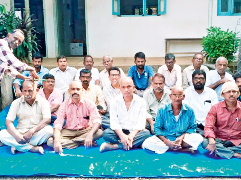 Aruna Project sufferers' agitation movement | अरुणा प्रकल्पग्रस्तांचे मुंडण आंदोलन