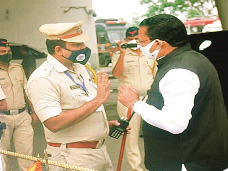 Shiv Sena MLA Sanjay Sirsat and Deputy Commissioner of Police 'Tu Tu, Main Main' | शिवसेना आमदार संजय सिरसाट आणि पोलीस उपायुक्तांमध्ये 'तू तू,मैं मैं'