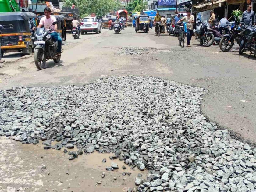 Entire roads in Ulhasnagar city will be made of cement concrete in two years | उल्हासनगर शहरातील संपूर्ण रस्ते दोन वर्षात सिमेंट काँक्रीटचे होणार  