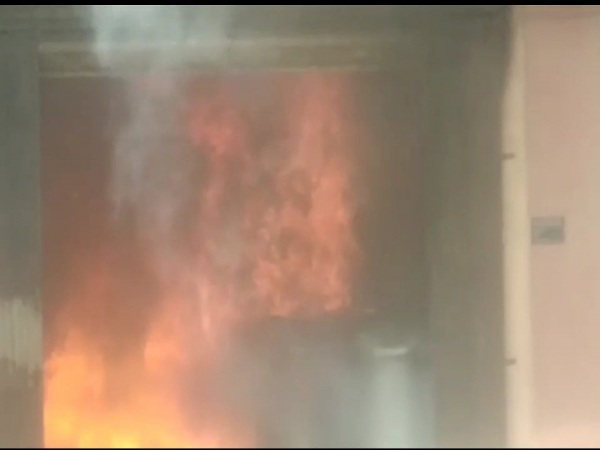 Fire continues in Bhiwandi taluka; A fierce fire in Loban's warehouse with a candle | भिवंडी तालुक्यात अग्नितांडव सुरूच; मेणबत्तीसह लोबानच्या गोदामाला भीषण आग