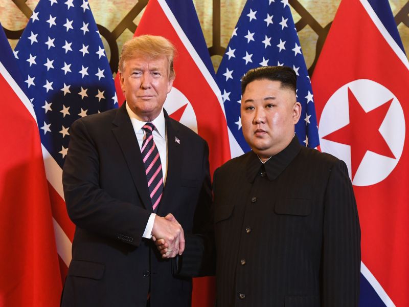 If North Korean President Kim Jong Un's health is fragile, it is a serious matter, said US President Donald Trump mac | 'किम जोंग उन यांची प्रकृती नाजूक असेल तर...'; डोनाल्ड ट्रम्प यांनी दिली प्रतिक्रिया
