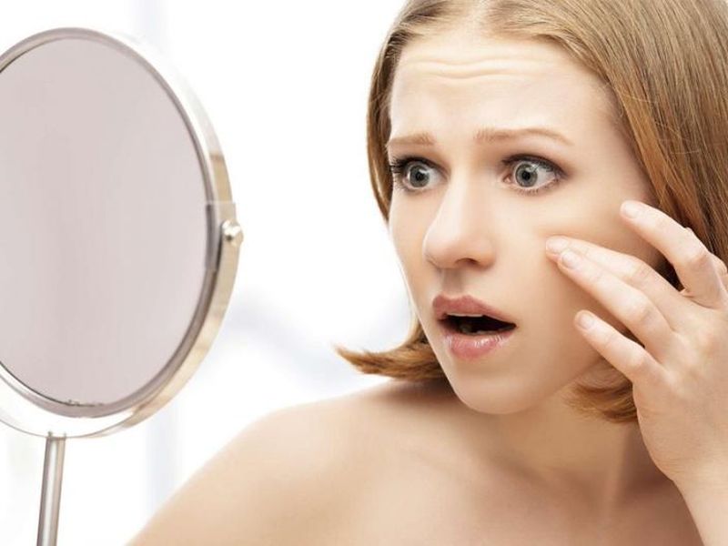 Due to age losing the face skin do these 3 things triple cleansing | वाढत्या वयामुळे तुमच्या चेहऱ्यात बदल होतोय? मग, करा असे उपाय...