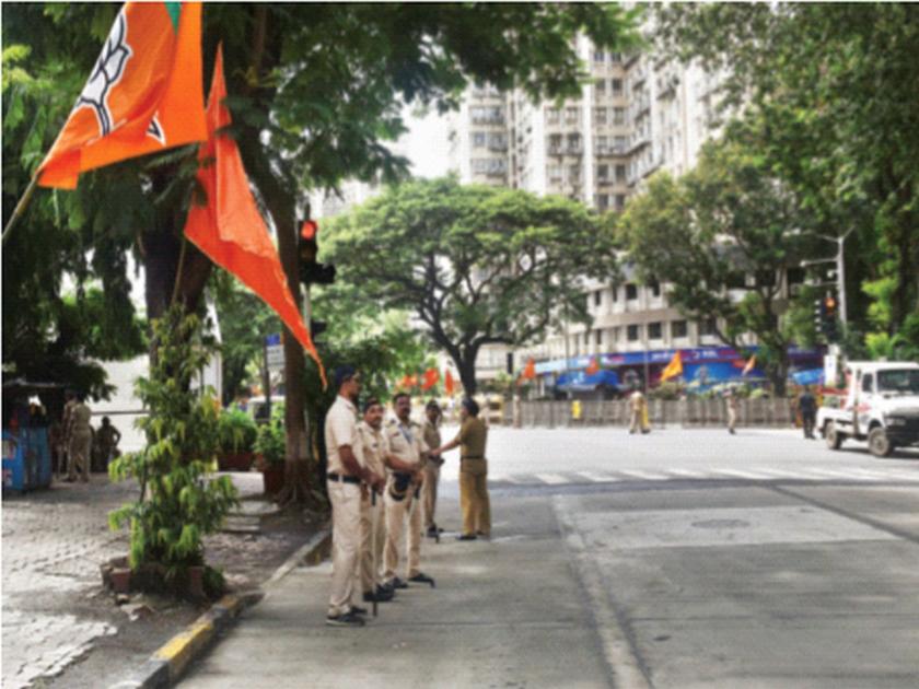 Flags, posters and strict inspection in the Vidhan Bhavan area; Conversion to a security camp | विधान भवन परिसरात झेंडे, पोस्टर आणि कडक तपासणी; सुरक्षा छावणीत रूपांतर 